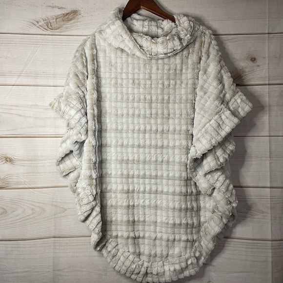 Cato Sweaters - Cato Faux Fur Poncho White-0002